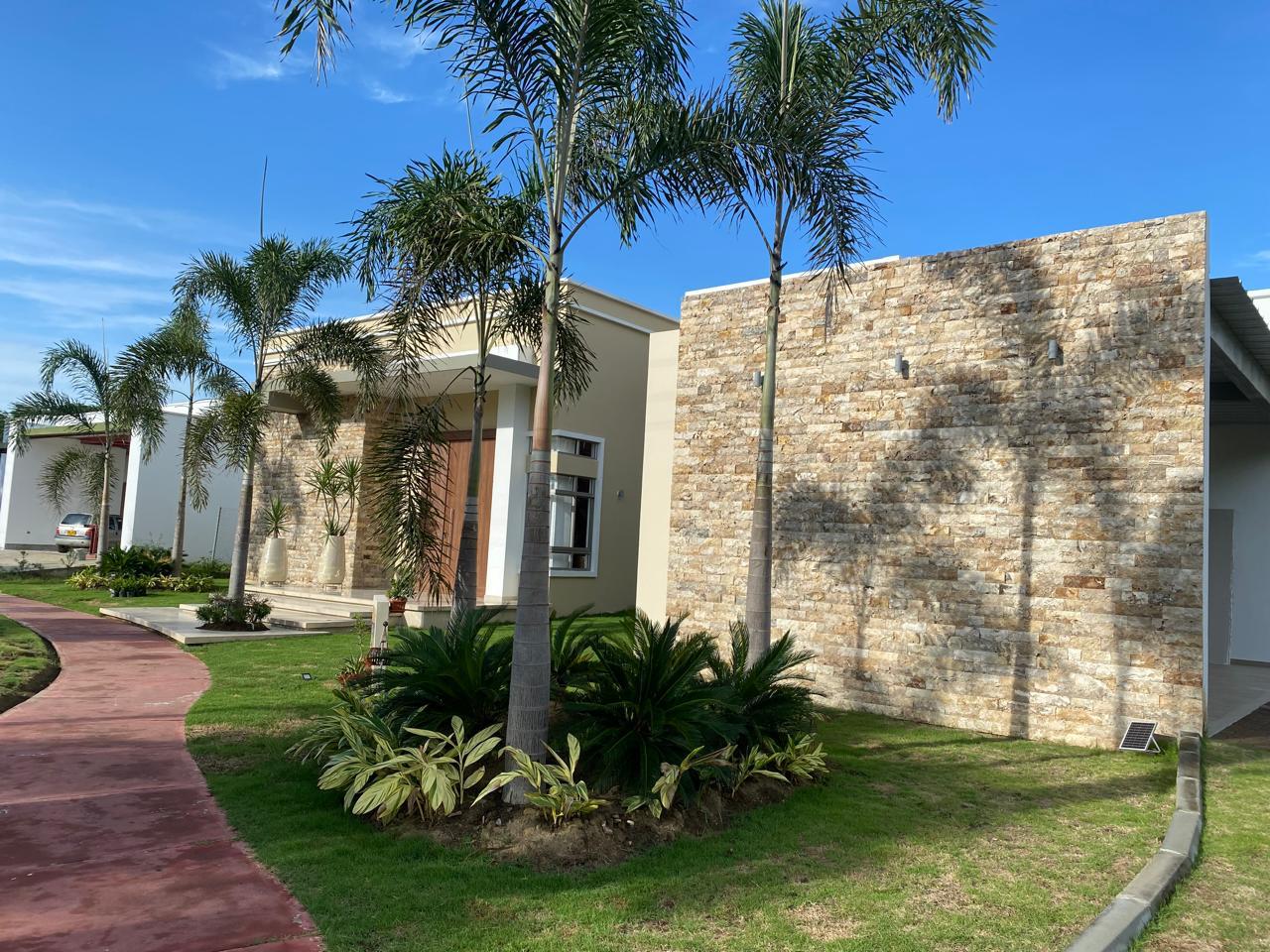 SPLIT FACE TRAVERTINO