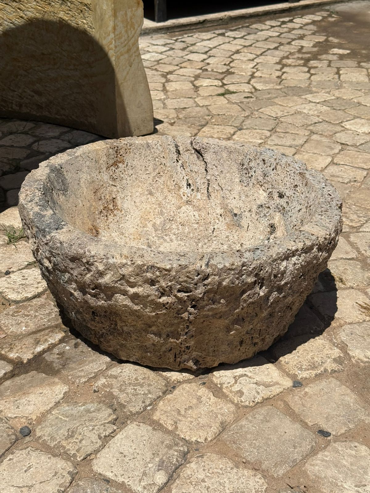 MATERAS EN TRAVERTINO